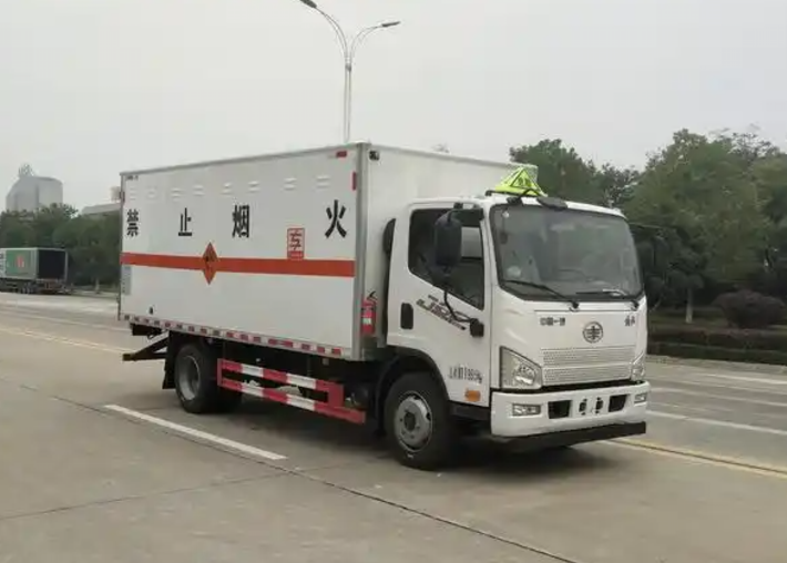 虞城爆破器材运输车可以上高速吗?
